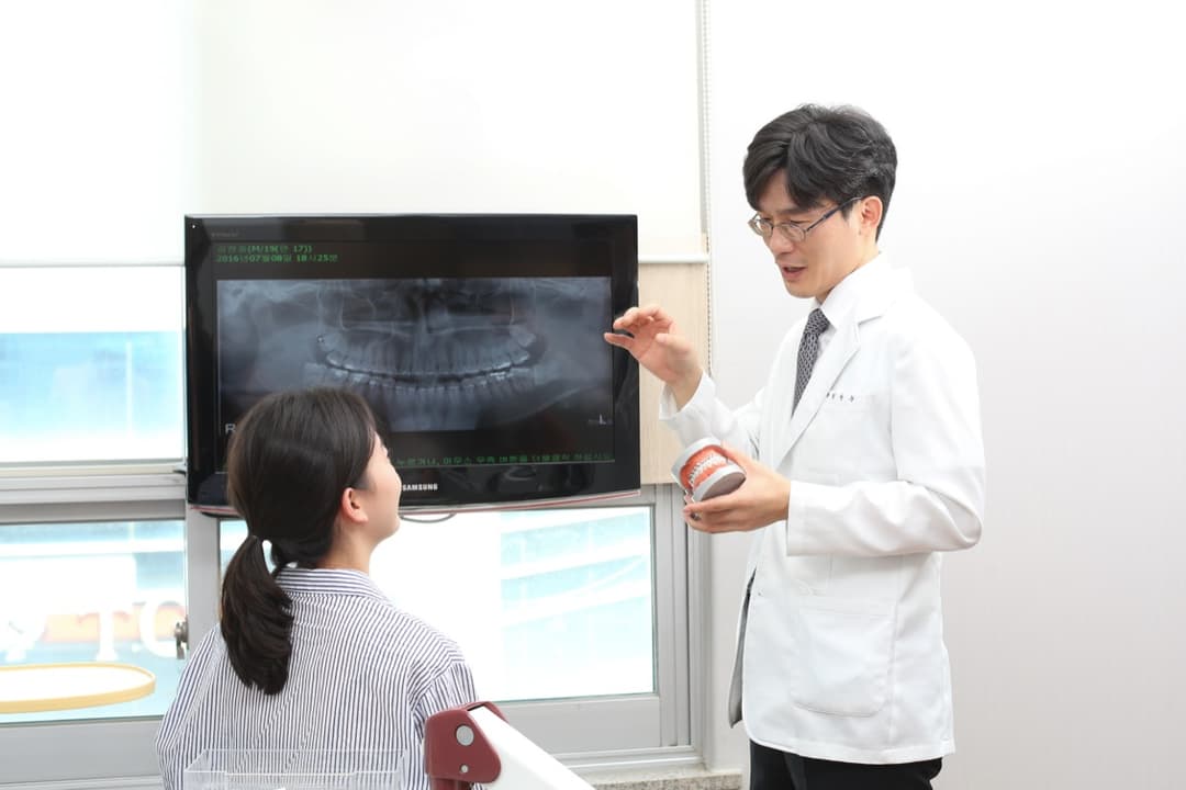 임플란트 CT 상담